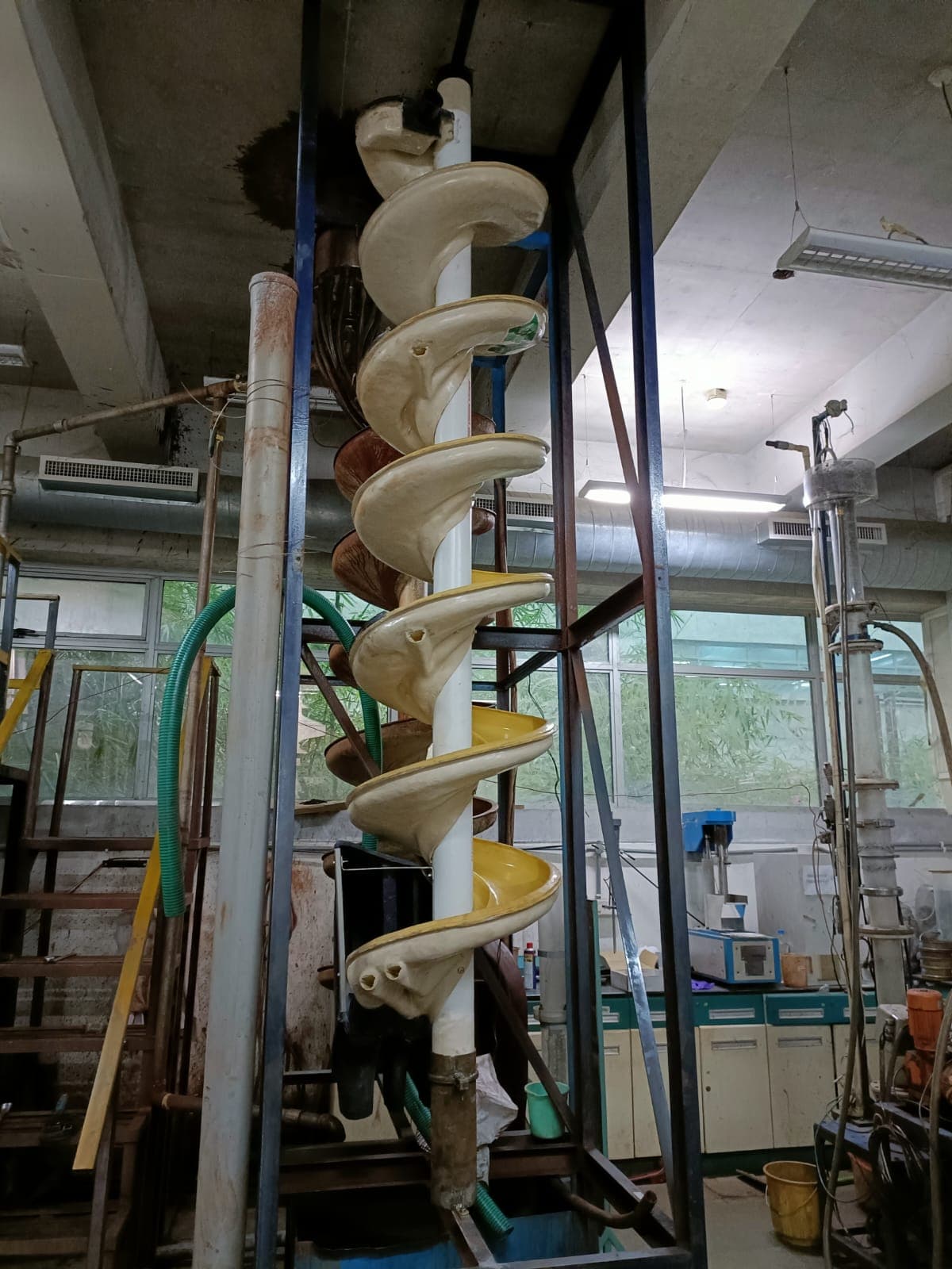 Spiral concentrator, mineral beneficiation lab